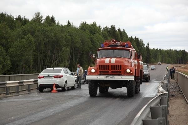 Пожарно-спасательные подразделения приняли участие в ликвидации последствий ДТП в Пинежском МО Архангельской области